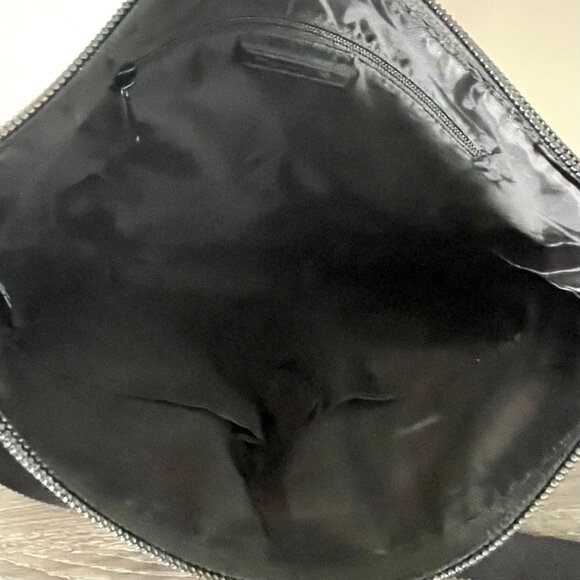 *NWT* Tahari Hobo Handbag - Picture 4 of 5